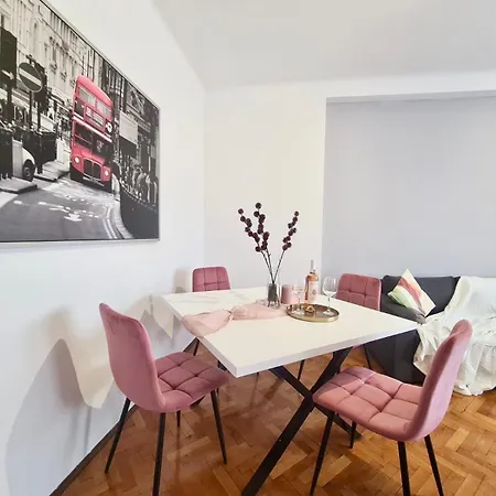 Appartamento Piata Romana With Balcony