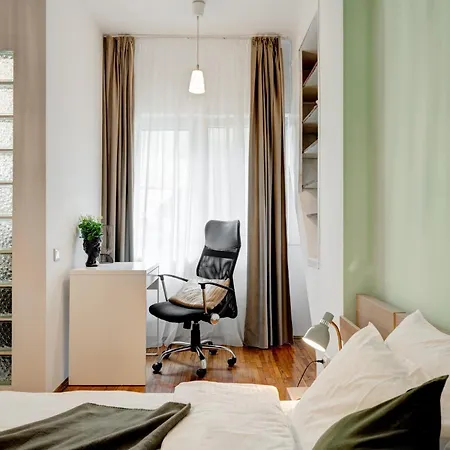 Piata Romana With Balcony *