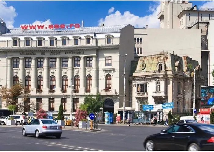 דירה Piata Romana With Balcony *