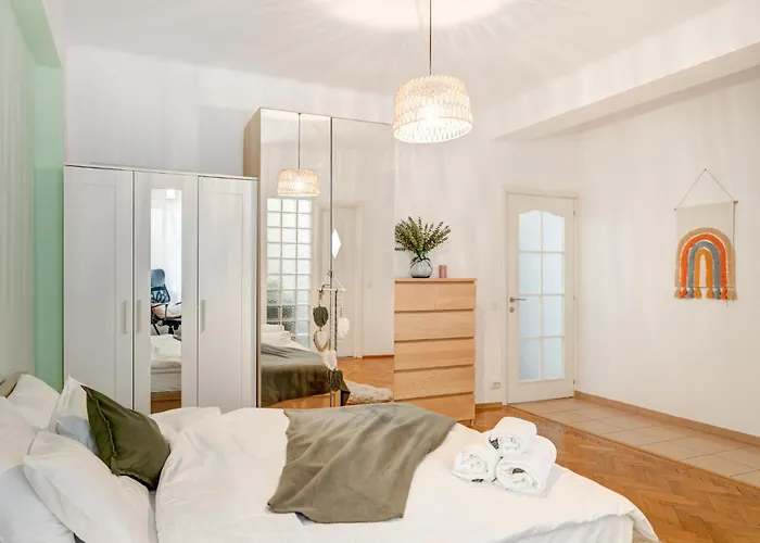 Piata Romana With Balcony Bucarest