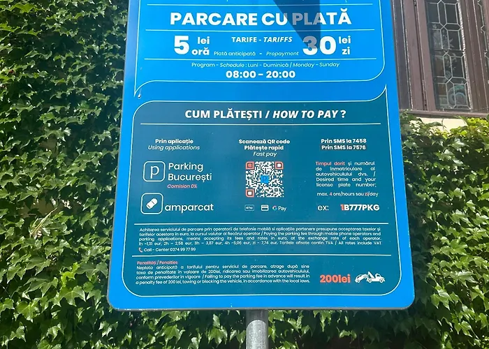 Piata Romana With Balcony