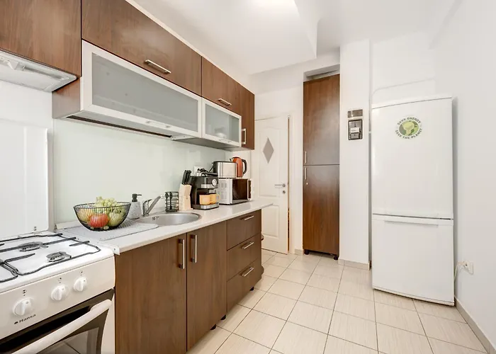 Piata Romana With Balcony Appartement